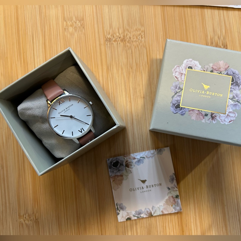 OLIVIA BURTON WATCH WITH 38mm White FACE PINK LEATHER BAND WITH SILVER BEE - Picture 7 of 7
